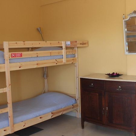 Ericeira Chill Hill Hostel & Private Rooms - Peach Garden Quarto foto