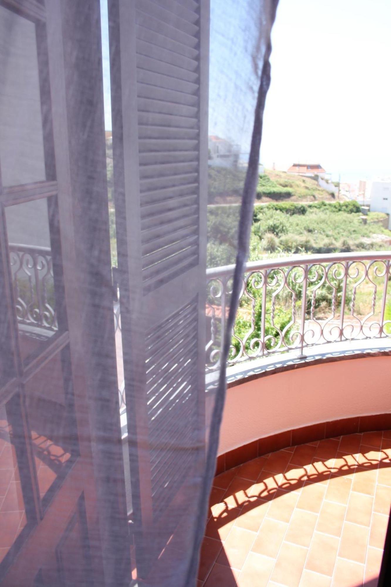 Ericeira Chill Hill Hostel & Private Rooms - Peach Garden Quarto foto