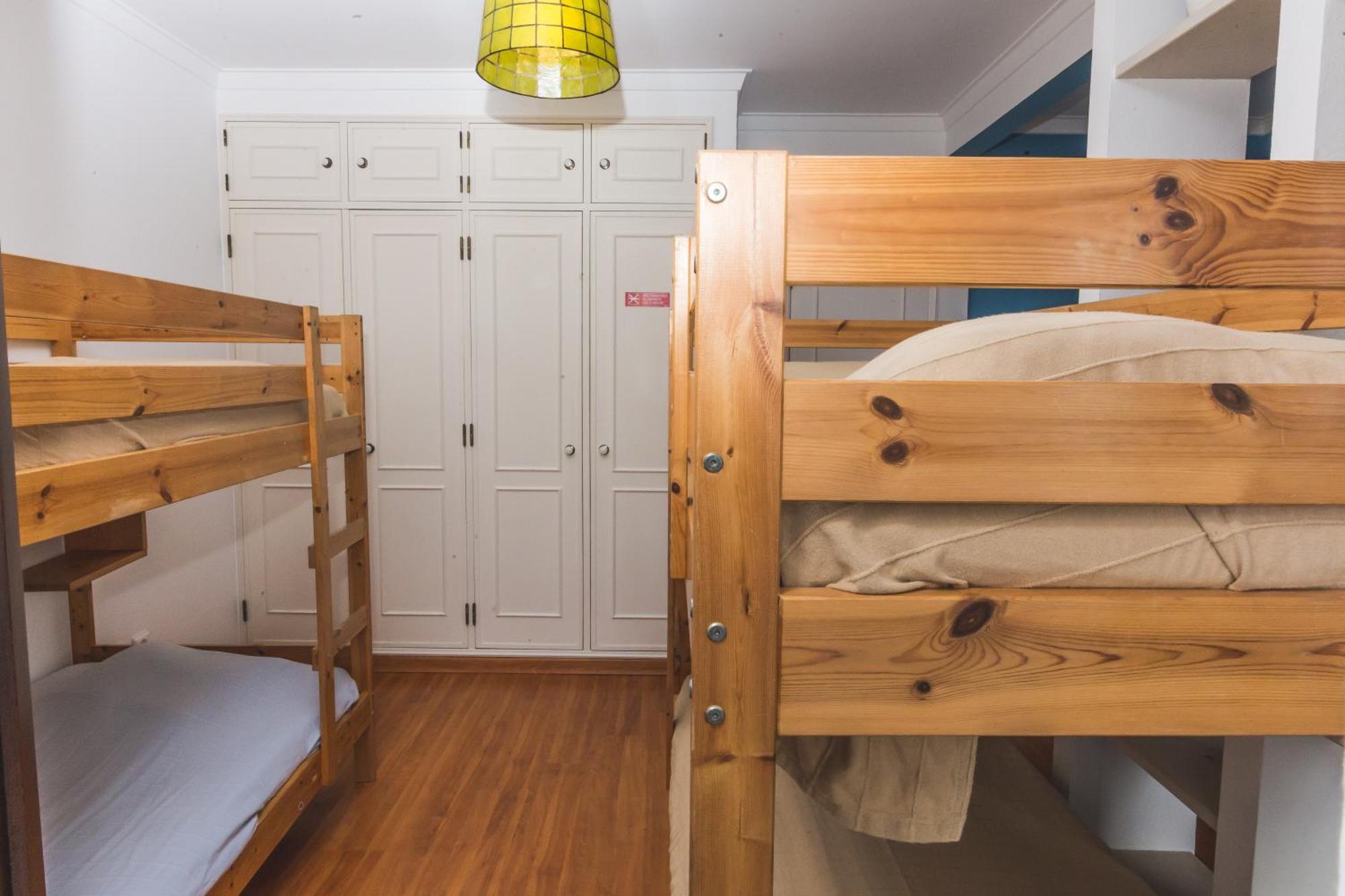Ericeira Chill Hill Hostel & Private Rooms - Peach Garden Quarto foto
